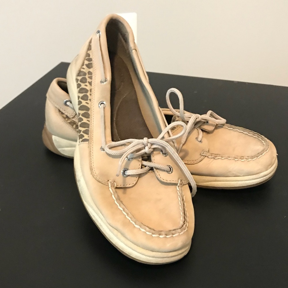 Leopard print Sperry loafers